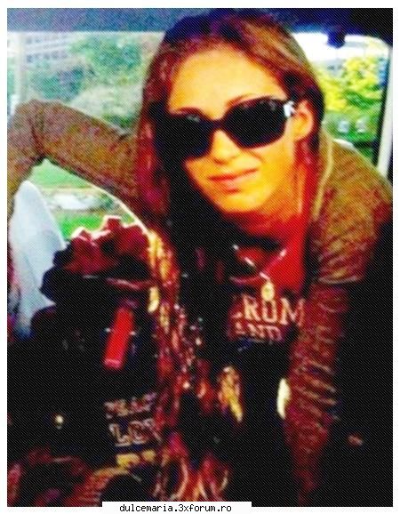 Anahi purtand ochelari - xdee_x - Trupa RBD