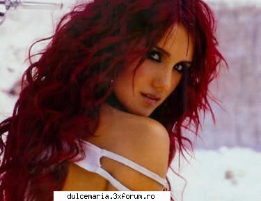 Dul vs. Claire Holt - dulll % claire nu e cn jtie c:P :D srry pt fani:D - Dulce Maria versus ....