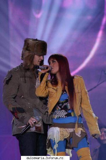 Dulce Maria&Christopher Uckermann - ce problema?...prncipalul ka sunt impreuna...;) - Dulce Maria album-foto