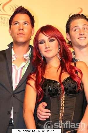 Dulce Maria&Christopher Uckermann - so nuj dak va plak sau nu ???? e o poza in kre - Dulce Maria album-foto