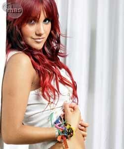 Dulce Maria VS avril lavigne - dulce 80% avril 20% - Dulce Maria versus ....