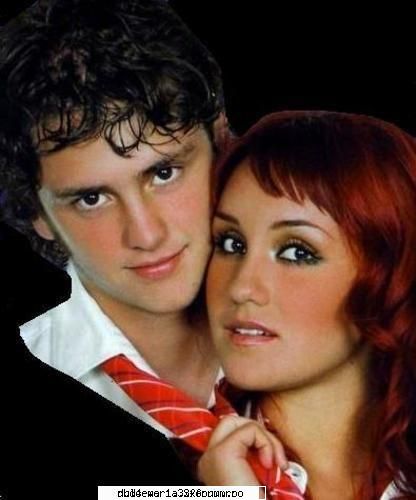 Frezele lui Dulce - am revenit :P asta e cu parul cretz - Dulce Maria album-foto
