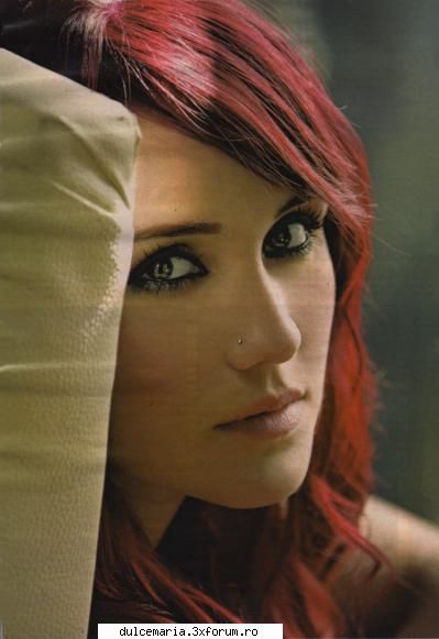 ()*Machiajul zilei*() - aoleu DuDu..ai nijte ochi de pisica:Z:X:X:X: dak - Dulce Maria album-foto