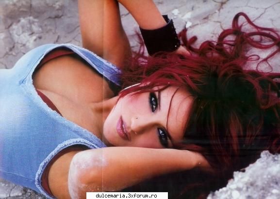 Poza preferata - mie plac toate pozele cu dul!!!p bune!!! dar o sa - Dulce Maria album-foto