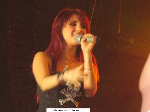 Poze recente cu Dulce Maria - raluca_dragutza52 - Dulce Maria album-foto