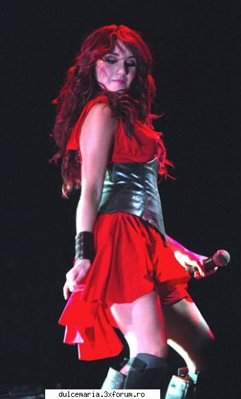 Poze recente cu Dulce Maria - Buna fetelor sunt noua aici sper sa ne intelegem - Dulce Maria album-foto