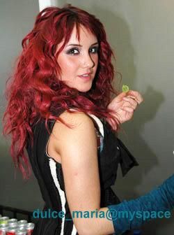 $$$Privirea zilei$$$ - Iubesc poza asta . si privirea - Dulce Maria album-foto