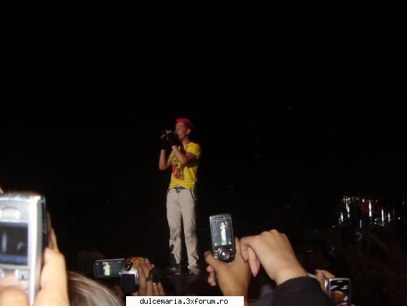 Rbd in Romania 2008-poze - Pollo hablando sobre a desintegracion de RBD...am - Trupa RBD