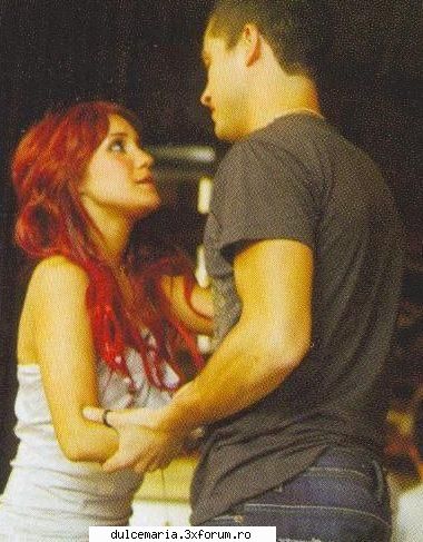 **Sooper joc(2)** - dak e buna.. vreau o poza cu... anahi ji mayte ;) - Cafenea