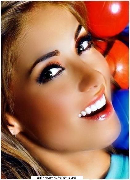 **Sooper joc(2)** - vreau o poza foarte foarte frumoasa k dulce maria - Cafenea